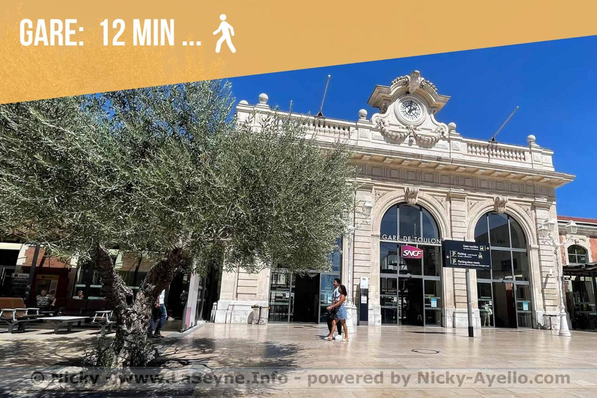 Beau Loft Au Coeur De Toulon Apartment Екстериор снимка